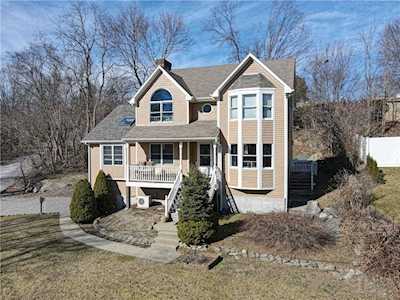121 Meadow Rd North Providence, RI 02904