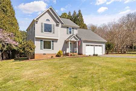 1008 Greenly Drive Pfafftown, NC 27040