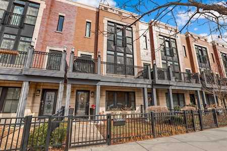 3443 N Whipple St Chicago, IL 60618