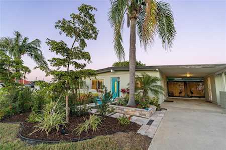 705 Harbor Dr S Venice, FL 34285