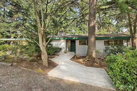 2806 129th Ave SE Bellevue, WA 98005