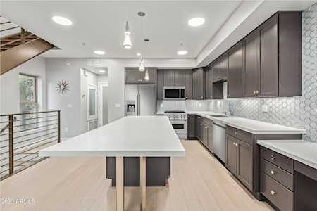 525 W Lakeside Drive #117 Tempe, AZ 85281