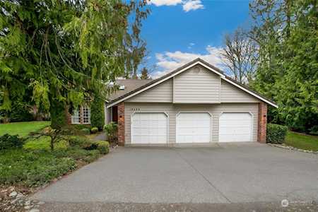 10256 SE 7th St Bellevue, WA 98004