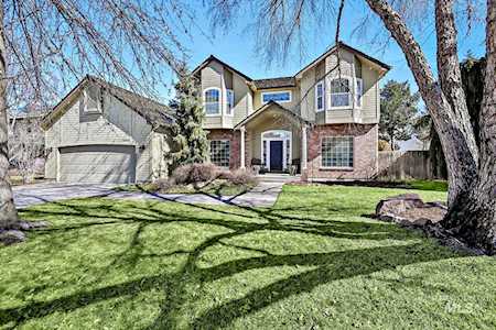 8850 W Duck Lake Drive Garden City, ID 83714