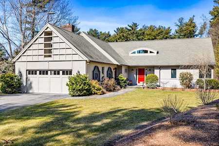 2 Windsor Ln Marshfield, MA 02050