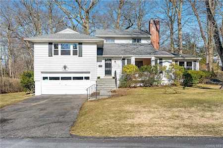 58 Richbell Road White Plains, NY 10605