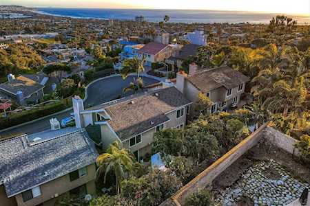 1322 Kaimalino San Diego, CA 92109