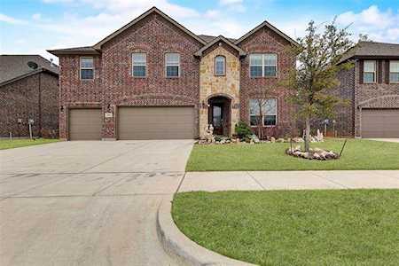 2810 Spirit Woods Lane Arlington, TX 76001
