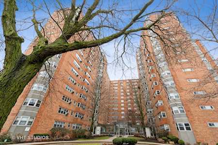 4950 N Marine Dr #603 Chicago, IL 60640