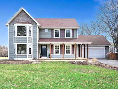 5N761 Castle Dr St. Charles, IL 60175
