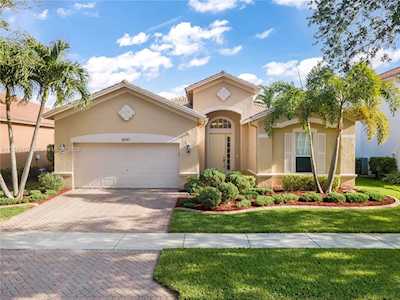 19207 Crystal St Weston, FL 33332