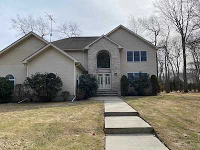 60 Basil Crossing Cranston, RI 02921