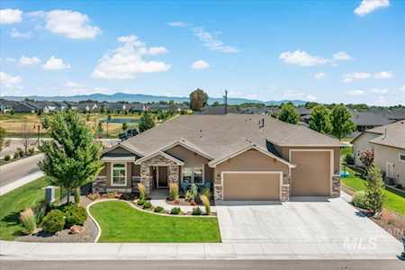 2036 N Finsbury Way Star, ID 83669