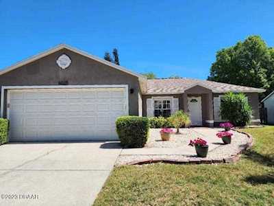 6025 Winding Ridge Lane Port Orange, FL 32128