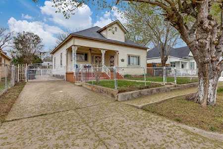1405 Denver Avenue Fort Worth, TX 76164