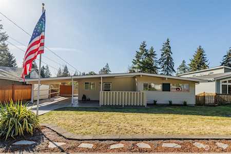 67 157th Ave SE Bellevue, WA 98008