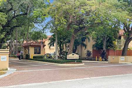 10079 SW 77th Ct Miami, FL 33156