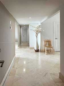 90 Edgewater Dr #1027 Coral Gables, FL 33133