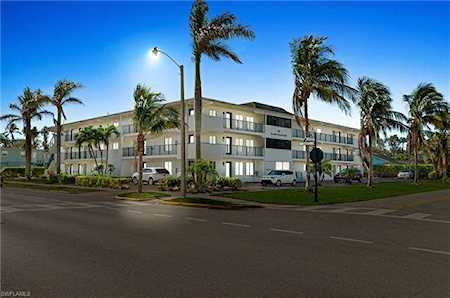 250 S 7th Ave #207 Naples, FL 34102