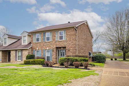 1829 Lexington Trce Murfreesboro, TN 37130