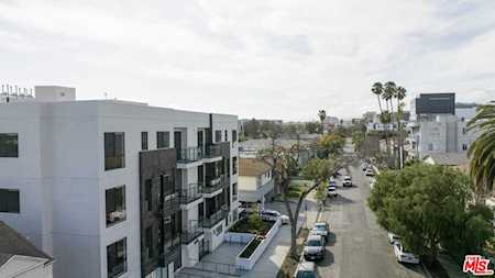 8326 Blackburn Ave Los Angeles, CA 90048