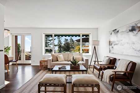 530 W Olympic Pl #101 Seattle, WA 98119