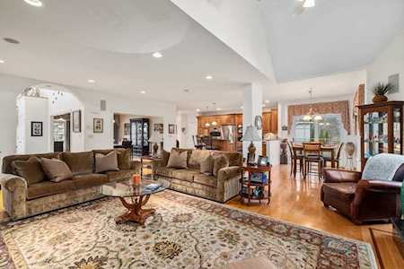 17 Carriage Lane Wakefield, MA 01880