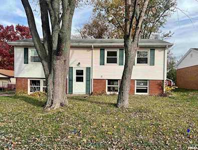 242 Briargate Rd Washington, IL 61571