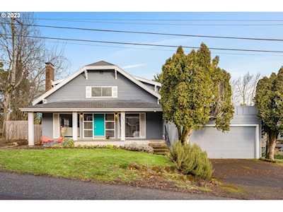 6032 SW 18th DR Portland, OR 97239