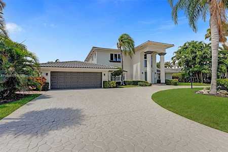 5111 NE 30th Ave Lighthouse Point, FL 33064