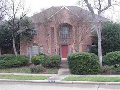4914 Water Oak Drive Grand Prairie, TX 75052