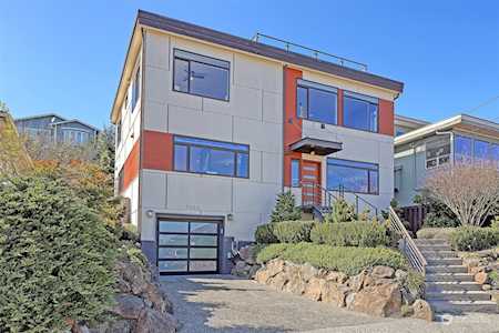 3263 35th Ave SW Seattle, WA 98126