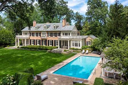 41 Indian Hill Rd Winnetka, IL 60093