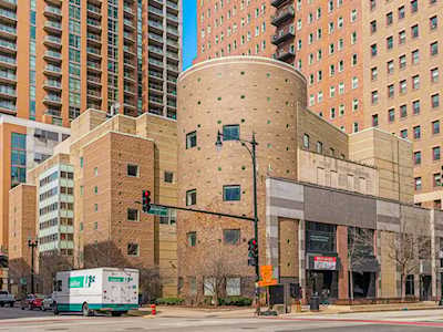 40 E 9th St #1502 Chicago, IL 60605