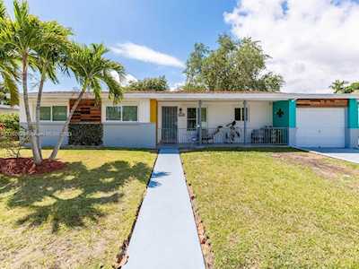9620 April Rd Cutler Bay, FL 33157