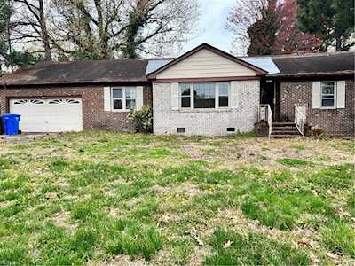2116 Quaker Place Chesapeake, VA 23325