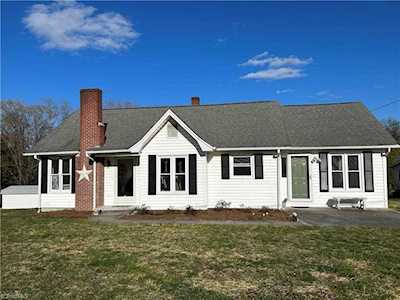 525 Lovers Lane Mount Airy, NC 27030