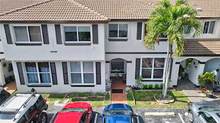 8535 SW 152nd Ave #204 Miami, FL 33193