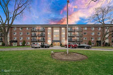 100 W Park Circle Dr #2K Wheaton, IL 60187