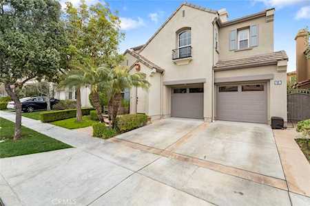 22 Larchwood Irvine, CA 92602