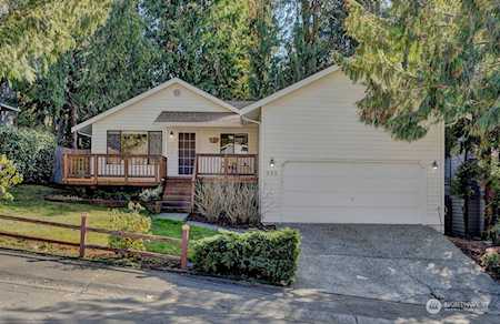 932 214th Place SW Lynnwood, WA 98036