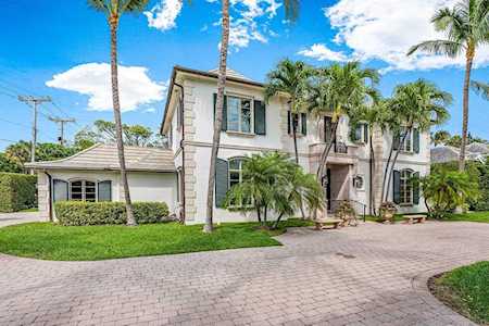 125 Via Vizcaya Palm Beach, FL 33480