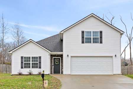 1676 Putnum Dr Clarksville, TN 37042
