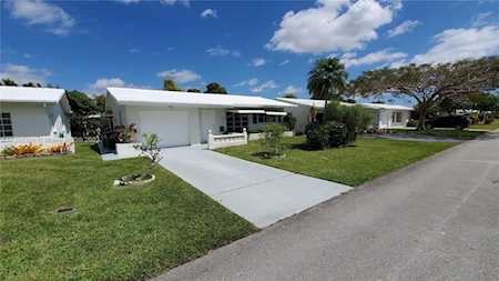 6715 NW 71st St Tamarac, FL 33321
