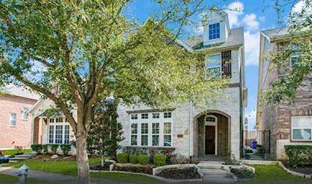 219 Buckingham Avenue Euless, TX 76040