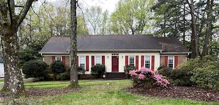 6000 Springhouse Ln Charlotte, NC 28211