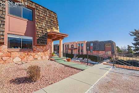 2913 Mesa Road Colorado Springs, CO 80904