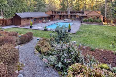 5900 232nd Ave NE Redmond, WA 98053
