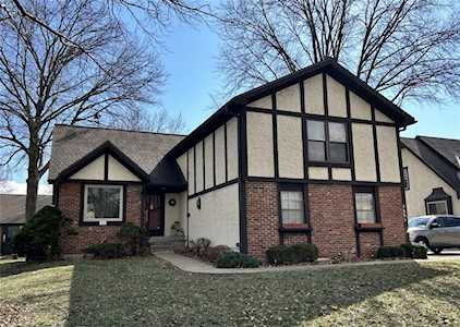 7601 W 93rd St Overland Park, KS 66212