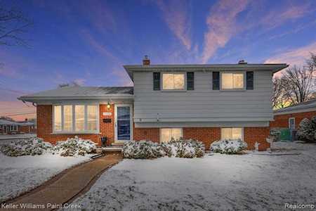 13262 Carol Ave Warren, MI 48088